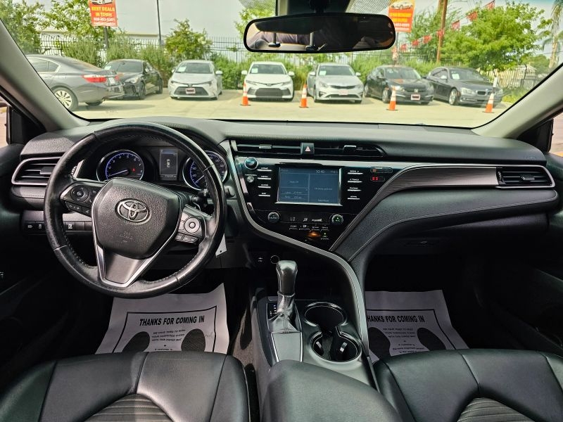 2019 Toyota Camry SE Sedan 4D