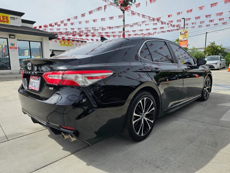 2019 Toyota Camry SE Sedan 4D