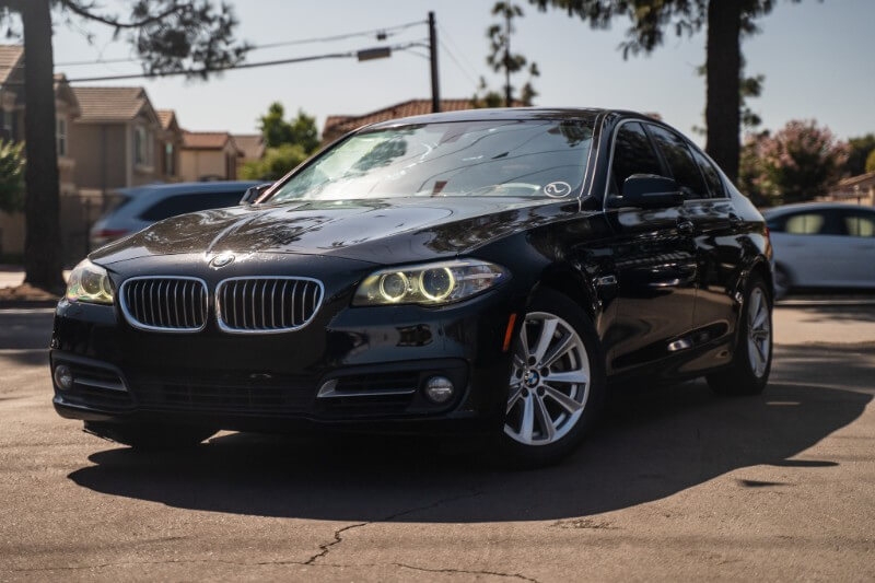 2016 BMW 5 Series 528i Sedan's photo