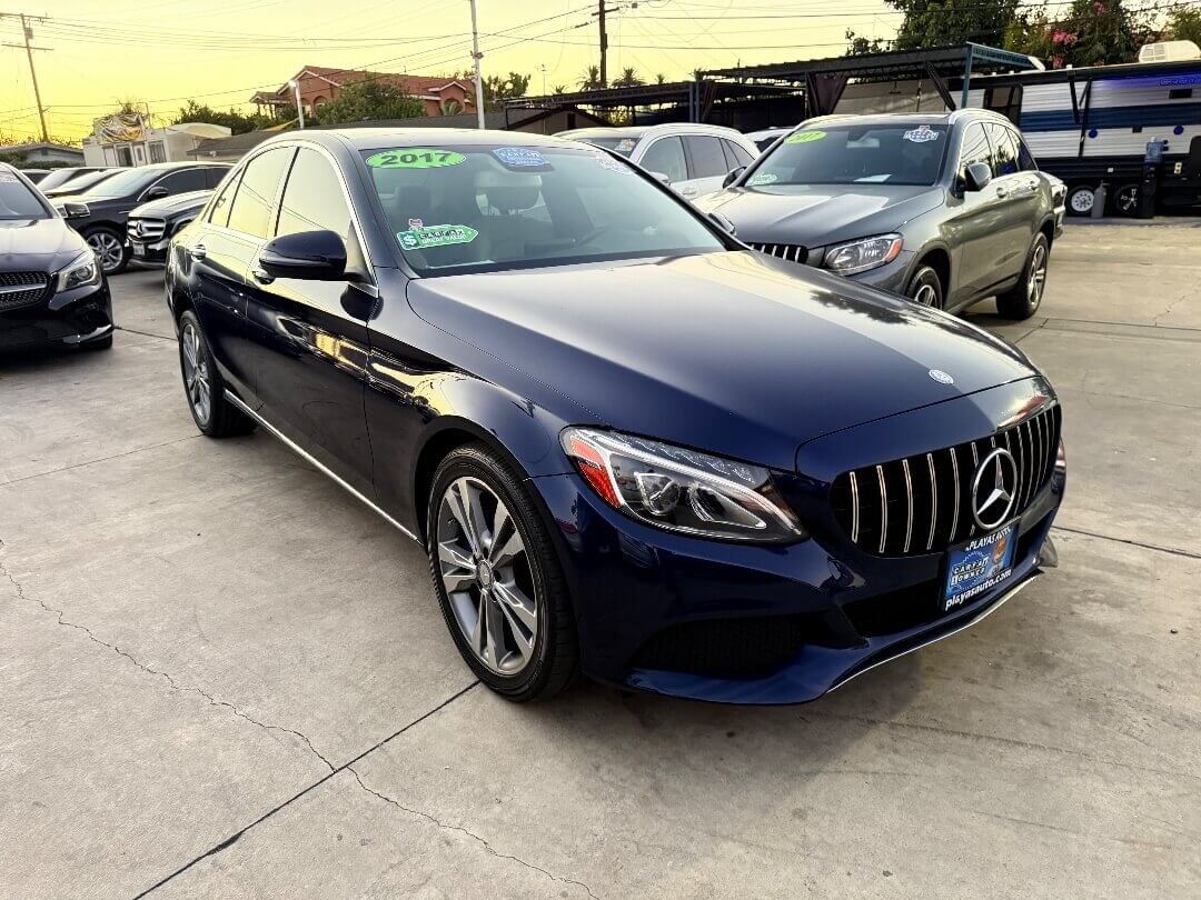 2017 Mercedes-Benz C-Class Rear Camera ///  Navigation  ///    CARPLAY!!!