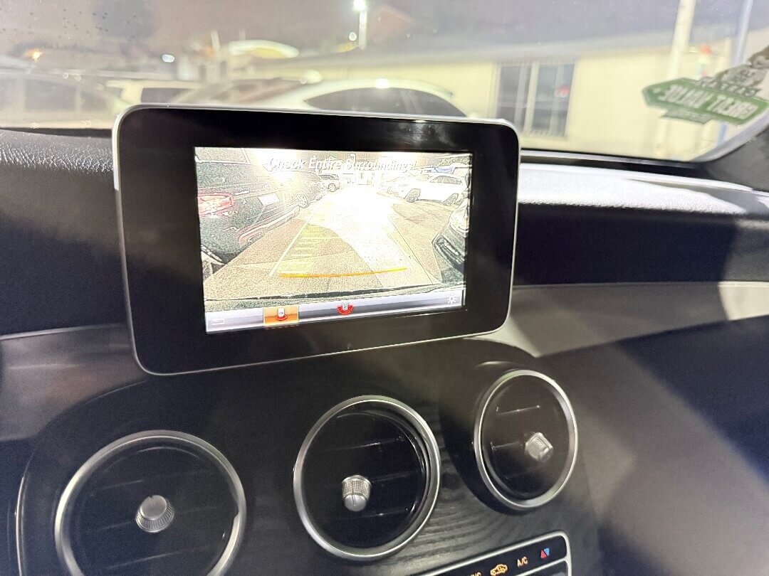 2017 Mercedes-Benz C-Class Rear Camera ///  Navigation  ///    CARPLAY!!!