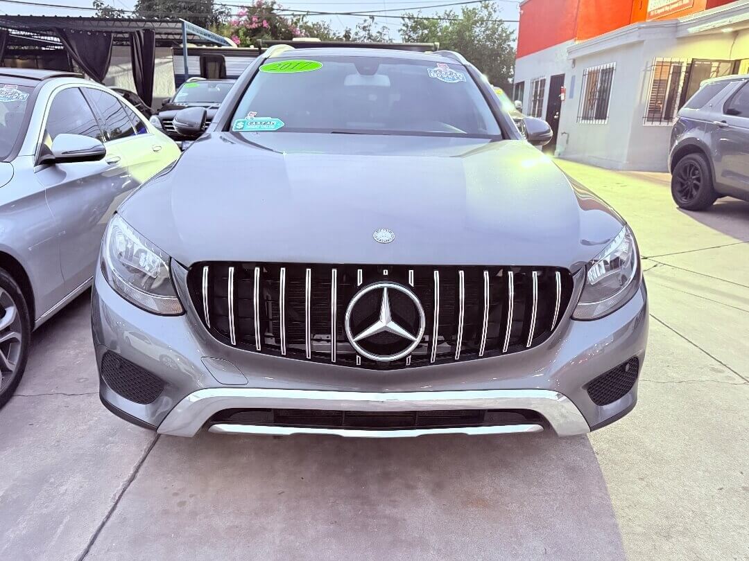 2017 Mercedes-Benz GLC GLC300 - Photo 2