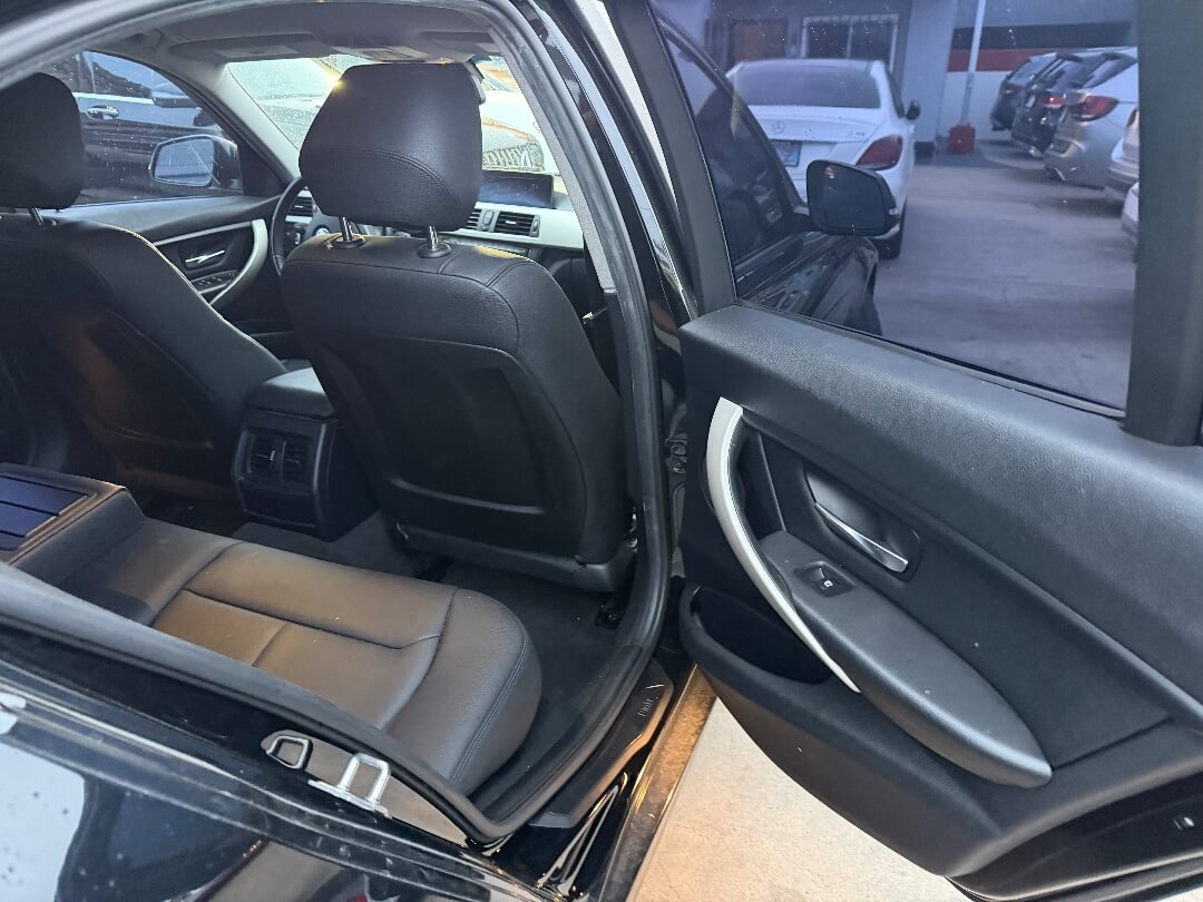 2015 BMW 3 Series 320i