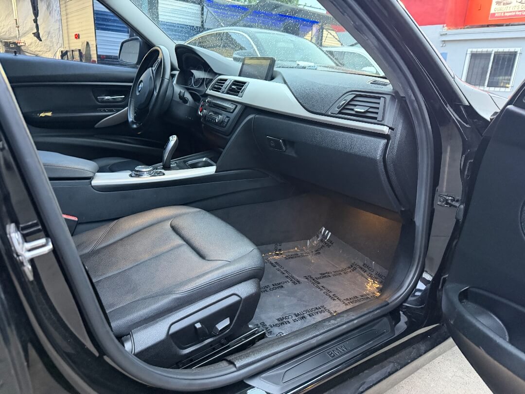 2015 BMW 3 Series 320i