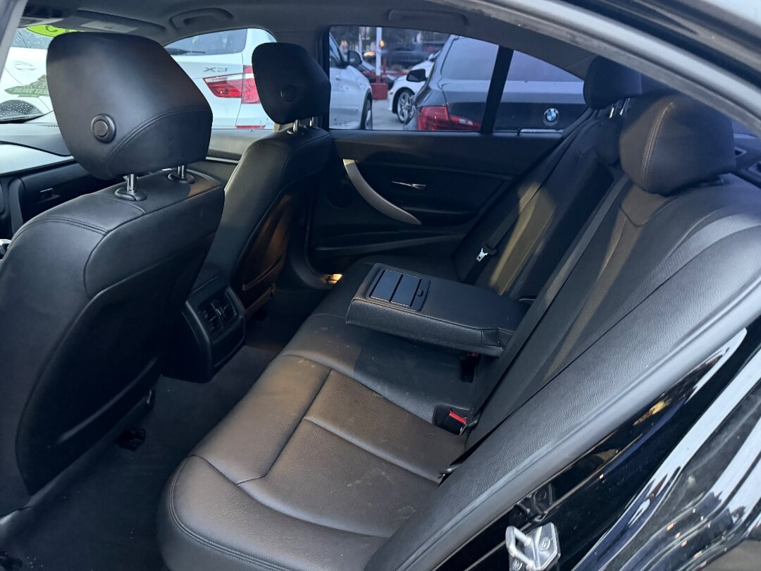 2015 BMW 3 Series 320i