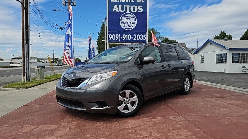2014 Toyota Sienna's photo