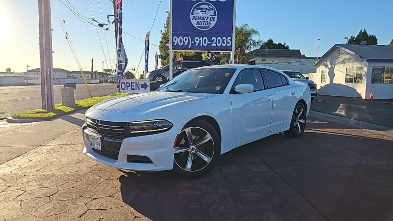 2017 Dodge Charger SE's photo