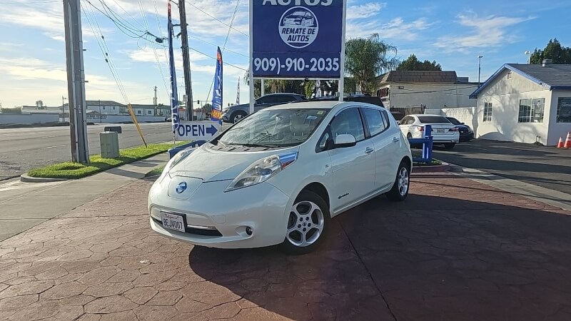 2011 Nissan LEAF SL