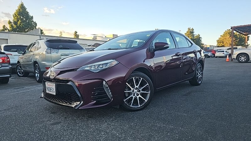 2017 Toyota Corolla SE AT's photo