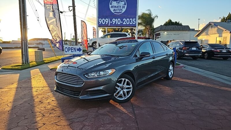 2016 Ford Fusion SE FWD's photo