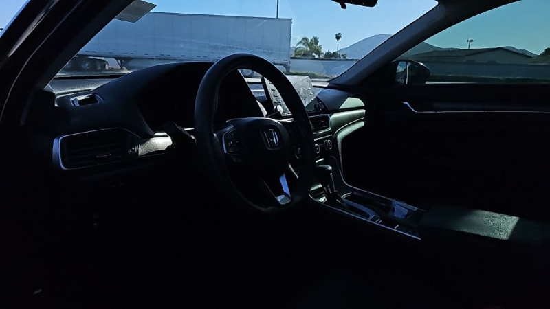 2019 Honda Accord LX - Photo 7