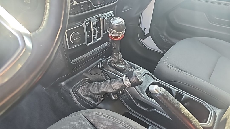 2020 Jeep Wrangler Unlimited Sahara - Photo 12