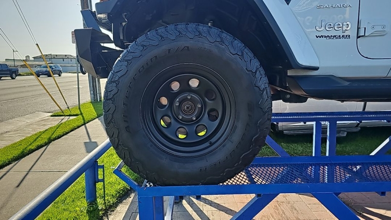 2020 Jeep Wrangler Unlimited Sahara - Photo 9
