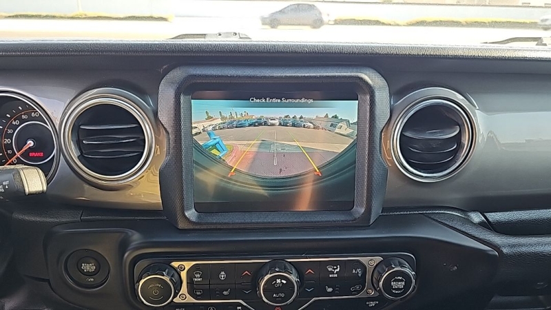 2020 Jeep Wrangler Unlimited Sahara - Photo 26