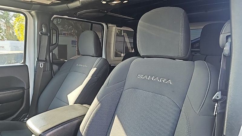 2020 Jeep Wrangler Unlimited Sahara - Photo 13