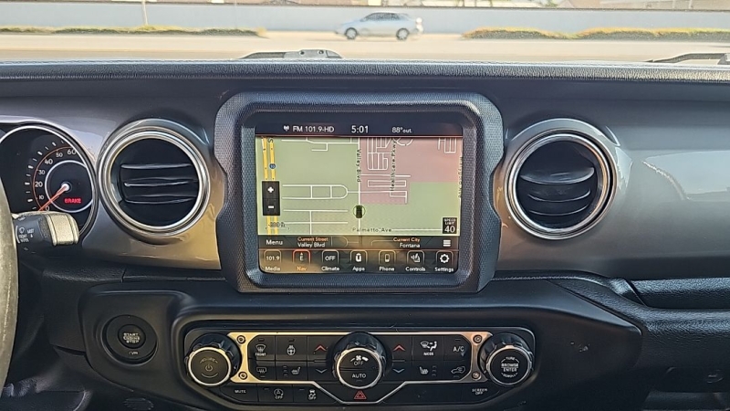2020 Jeep Wrangler Unlimited Sahara - Photo 25