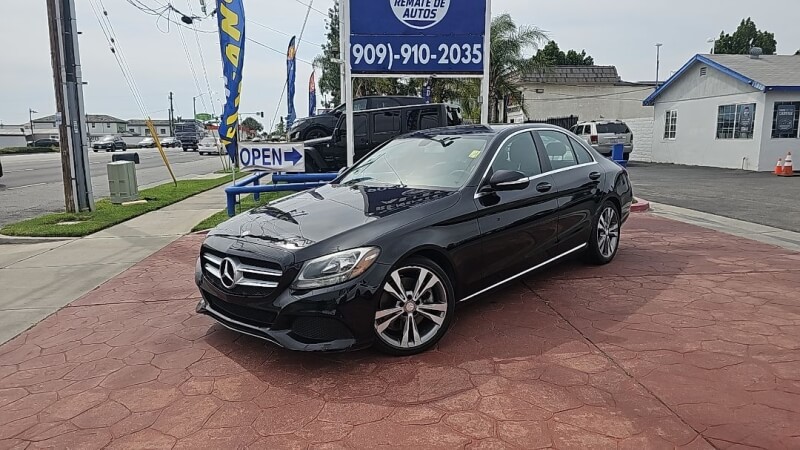 2015 Mercedes-Benz C-Class C300's photo