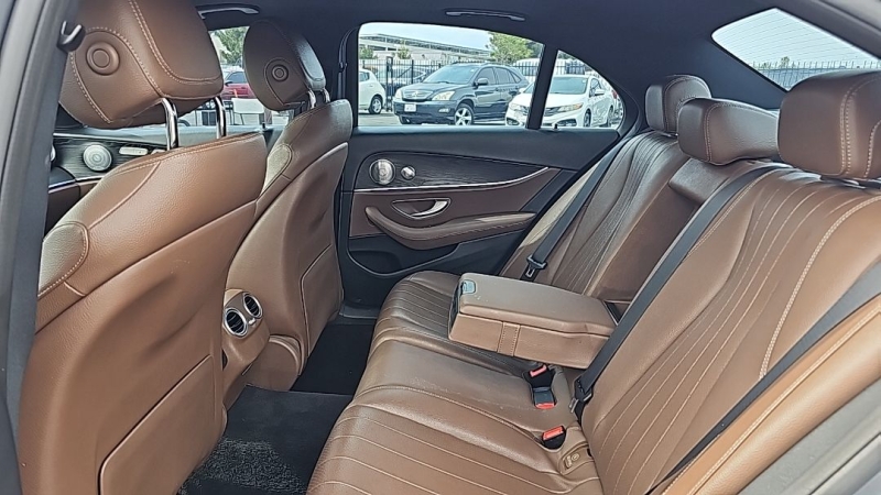 2017 Mercedes-Benz E-Class E300 - Photo 12