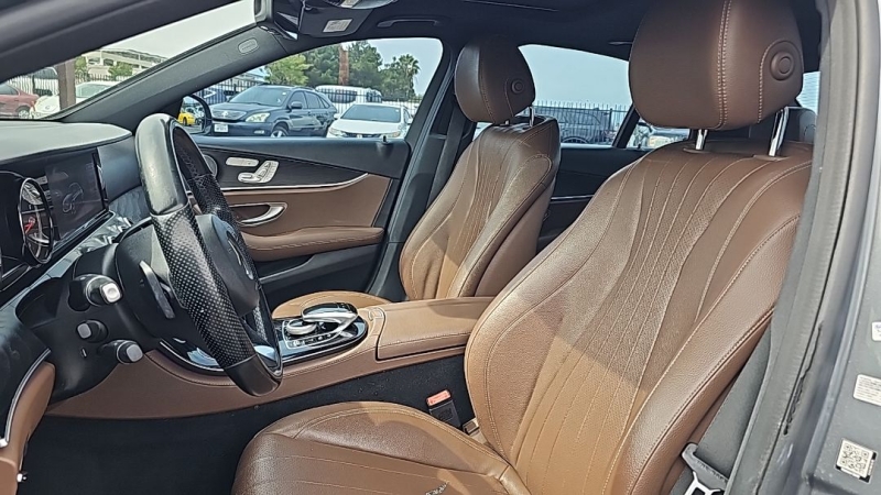 2017 Mercedes-Benz E-Class E300 - Photo 11