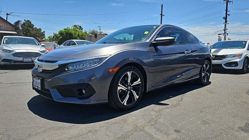 2016 Honda Civic Touring CVT's photo