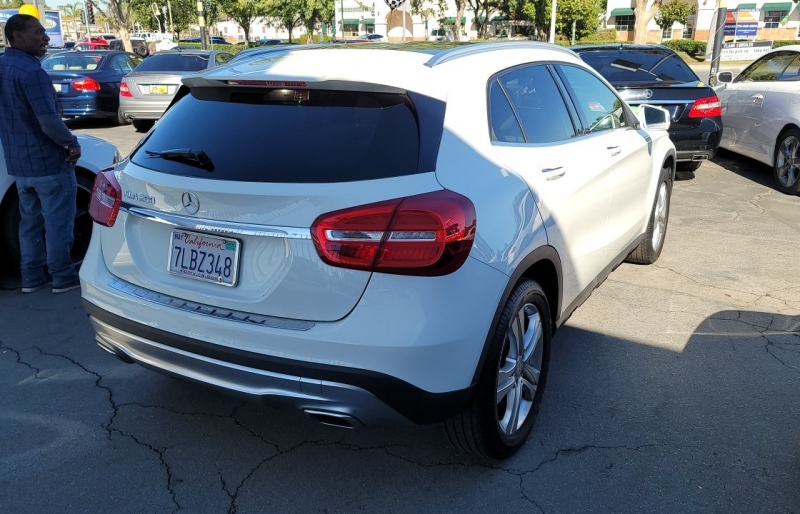 2015 Mercedes Benz GLA 250 photo 4