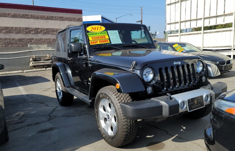2015 Jeep Wrangler Sahara photo 3