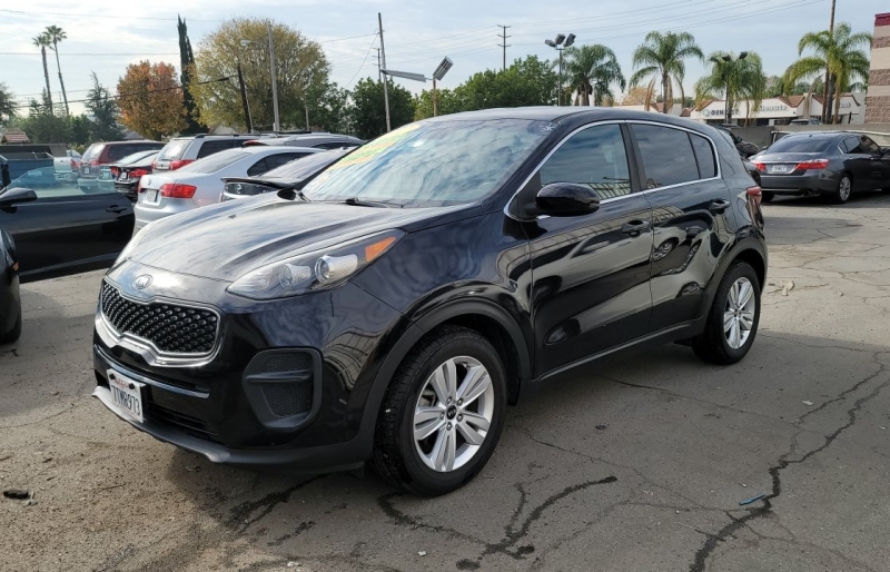 2017 Kia Sportage LX photo 2
