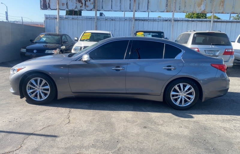 2016 Infiniti Q50 2.0t Premium photo 4