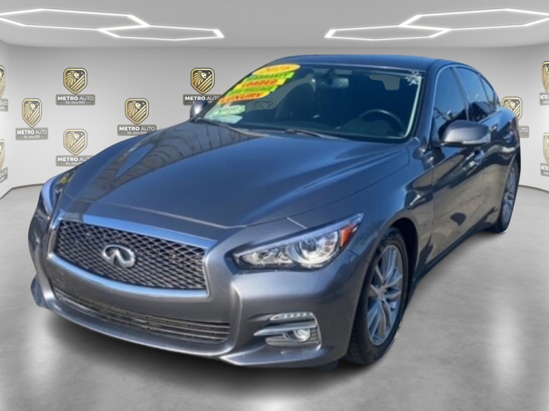 2016 INFINITI Q50 Premium's photo