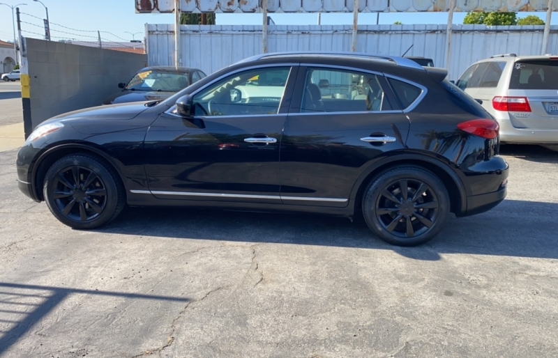 2011 Infiniti EX35 Journey photo 4