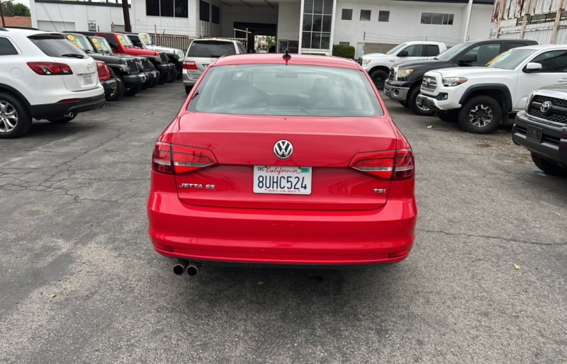 2015 Volkswagen Jetta Sport photo 4