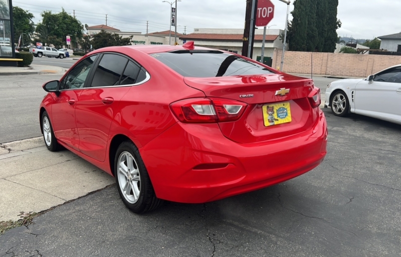 2016 Chevrolet Cruze LT photo 3