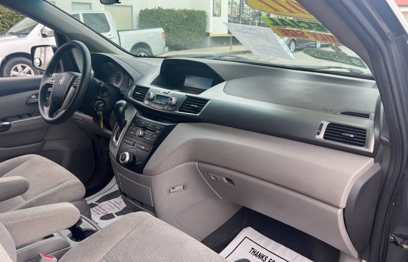 2011 Honda Odyssey EX photo 20