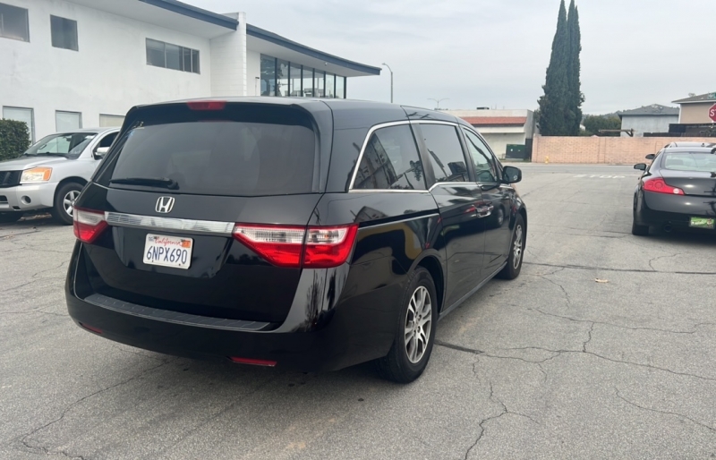 2011 Honda Odyssey EX photo 5