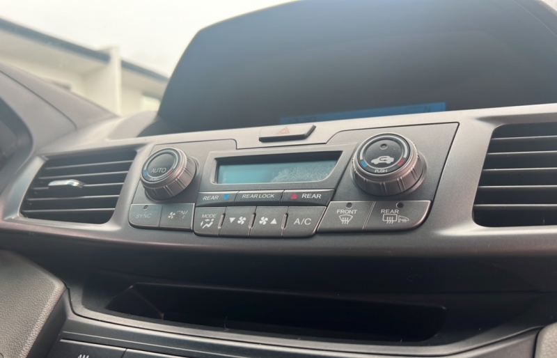 2011 Honda Odyssey EX photo 23
