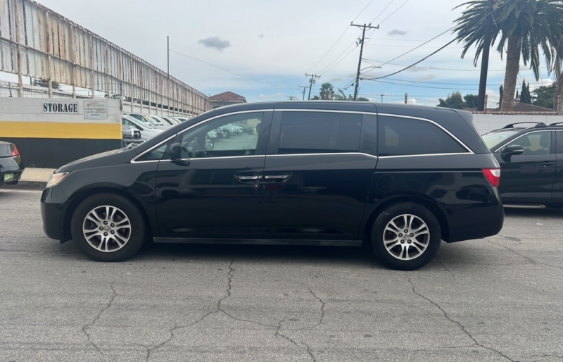 2011 Honda Odyssey EX photo 2