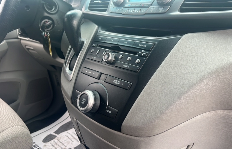 2011 Honda Odyssey EX photo 22