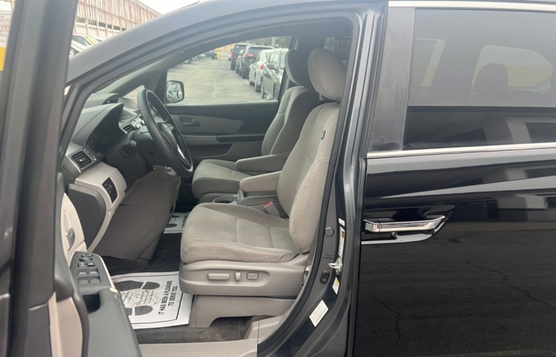 2011 Honda Odyssey EX photo 11