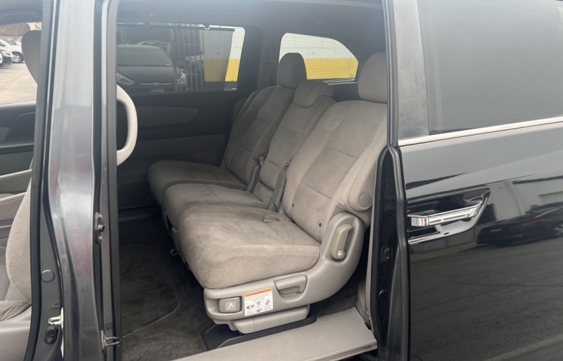 2011 Honda Odyssey EX photo 13