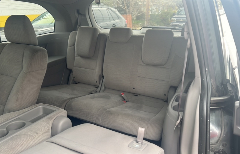 2011 Honda Odyssey EX photo 14