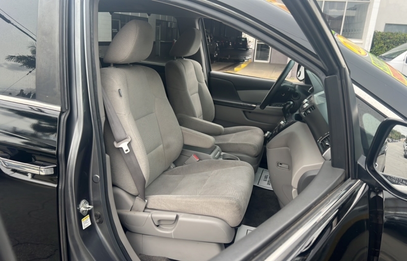 2011 Honda Odyssey EX photo 19