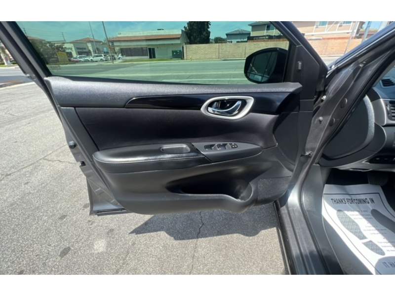 2016 Nissan Sentra SV - Photo 18