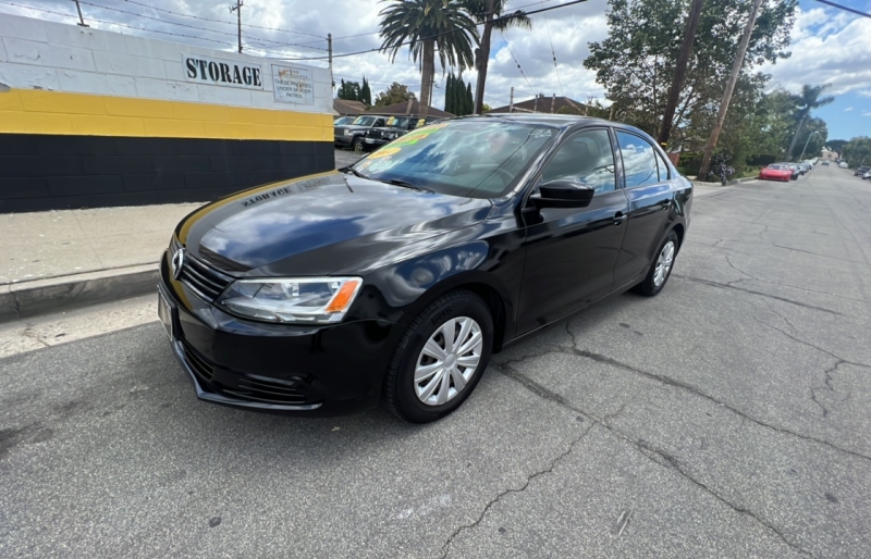 2014 Volkswagen Jetta S photo 2
