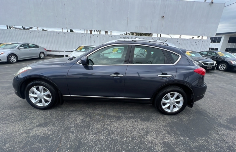 2008 Infiniti EX35 Journey photo 3