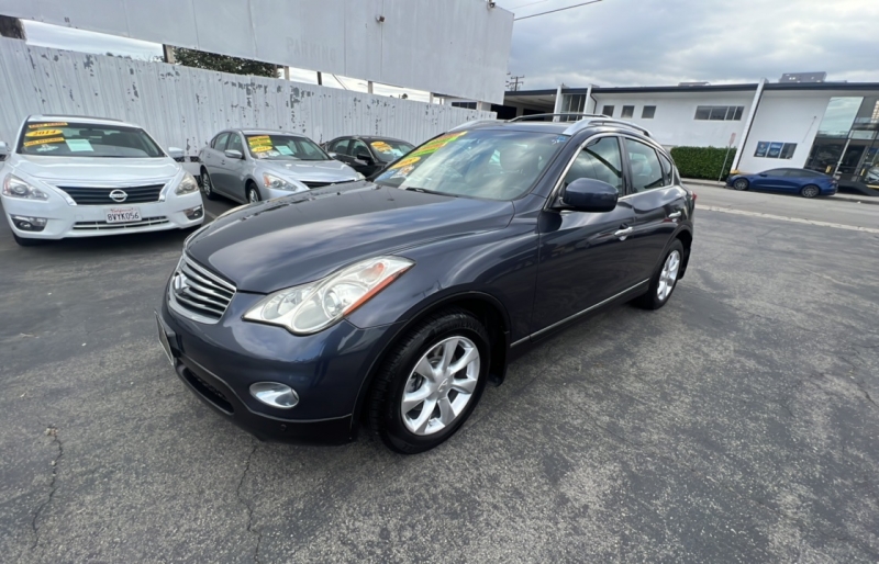 2008 Infiniti EX35 Journey photo 2
