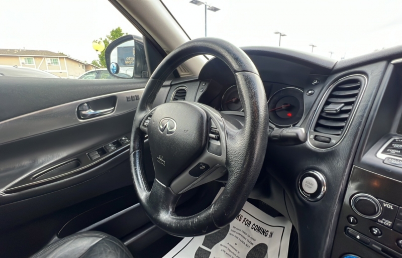 2008 Infiniti EX35 Journey photo 24