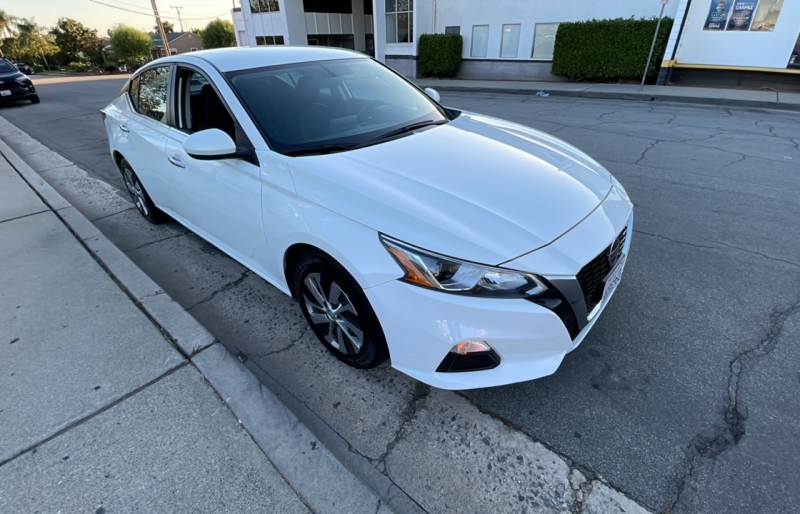 2020 Nissan Altima 2.5 S photo 3