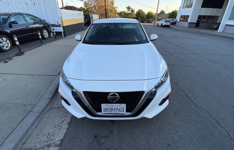 2020 Nissan Altima 2.5 S photo 2