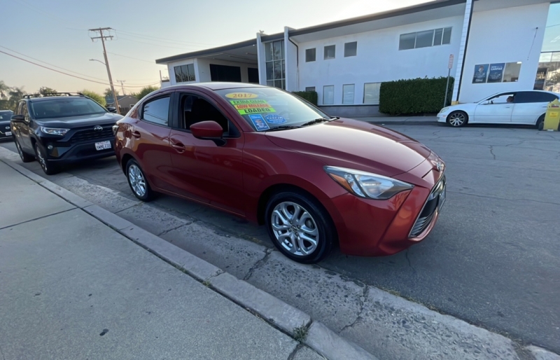2018 Toyota Yaris iA Base photo 3