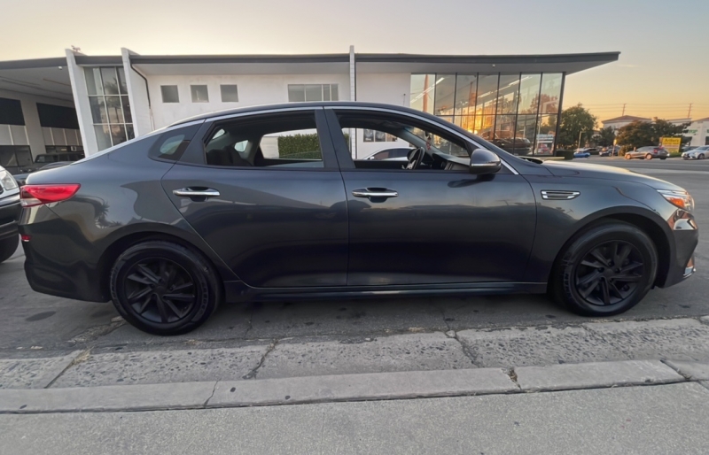 2020 Kia Optima S photo 4